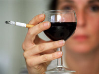 alcool, cancer du sein, dépendance, femme, cigarette