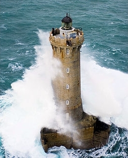 phare-four, F.Duval-Levesque, psychotherapie, psychopraticien, hypnotherapeute, EMDR, sophrologie, coach, formateur, addiction, dependances, boulimie, depression1